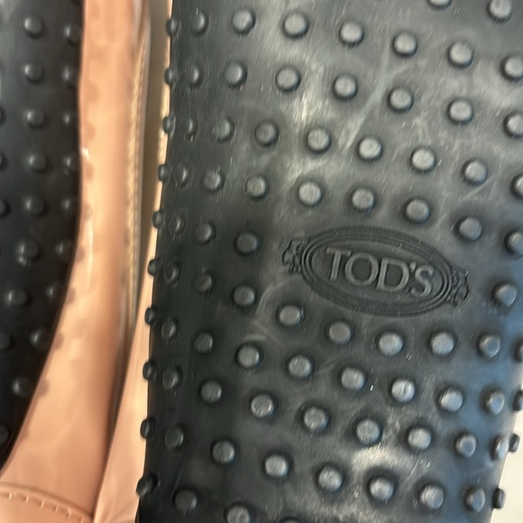 ALESSANDRO DELL'ACQUA X TOD'S
velvet and patent-leather pumps 37 1/2 - Picture 6 of 7